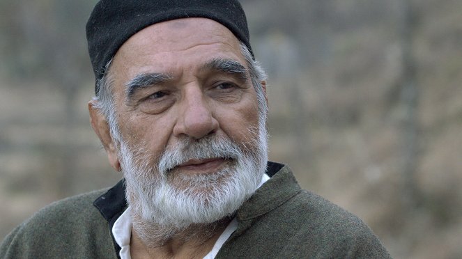 No Fathers in Kashmir - Van film