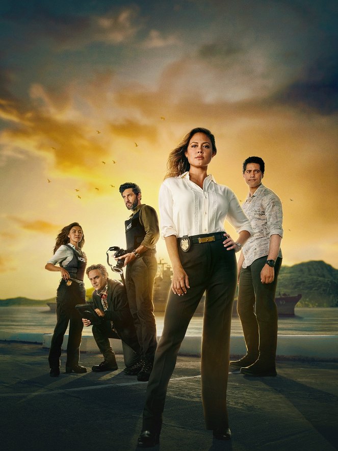 NCIS: Hawai'i - Season 1 - Promokuvat - Yasmine Al-Bustami, Jason Antoon, Noah Mills, Vanessa Lachey, Alex Tarrant