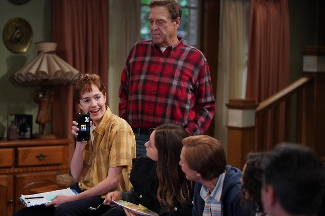 The Conners - Trucking Live in Front of a Fully Vaccinated Studio Audience - Filmfotók - Ames McNamara, John Goodman, Emma Kenney