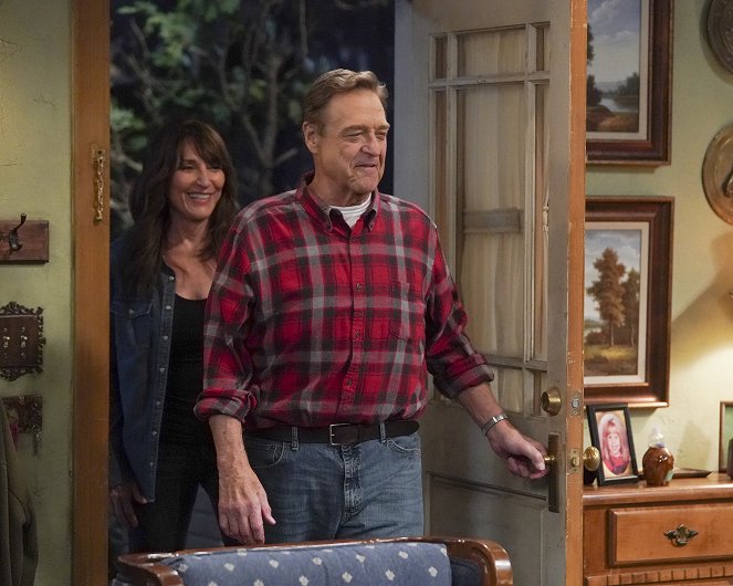 The Conners - Trucking Live in Front of a Fully Vaccinated Studio Audience - Filmfotók - Katey Sagal, John Goodman