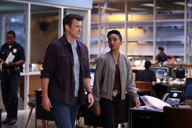 The Rookie - Life and Death - Photos - Nathan Fillion, Mekia Cox