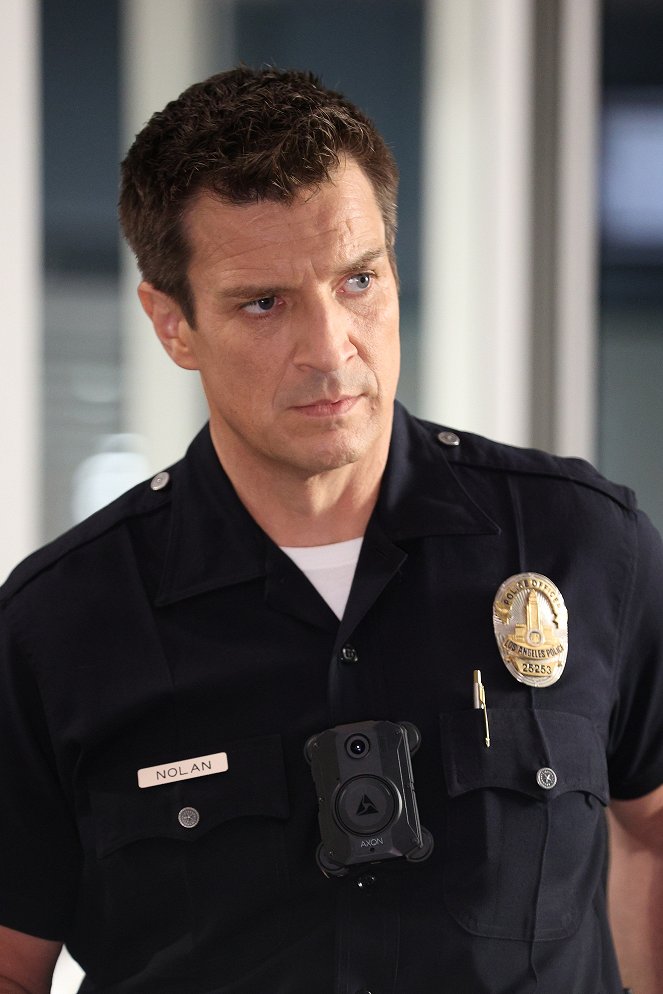 The Rookie - Five Minutes - Photos - Nathan Fillion