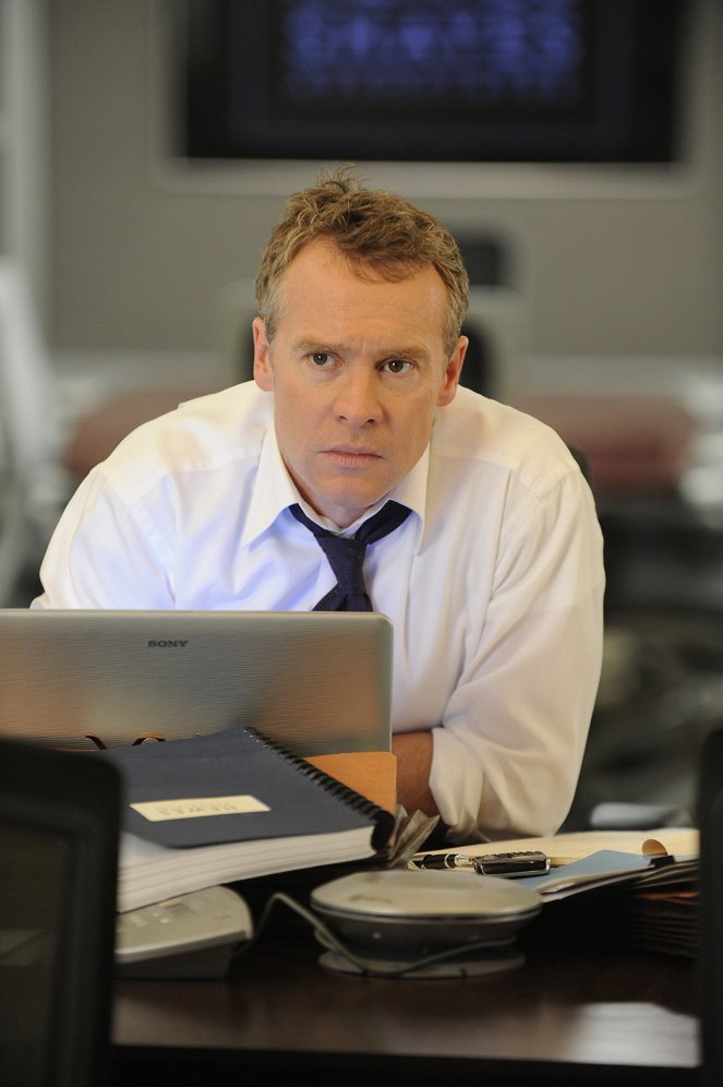 Damages - The Dog Is Happier Without Her - Van film - Tate Donovan