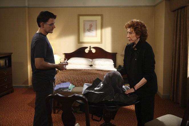Damages - Season 3 - You Haven't Replaced Me - Photos - Campbell Scott, Lily Tomlin