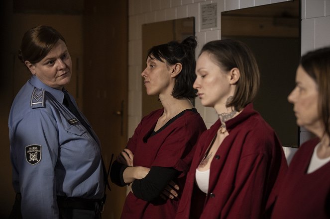 Odsouzená - Epizoda 4 - Z filmu - Joanna Gonschorek, Marta Malikowska, Aleksandra Adamska