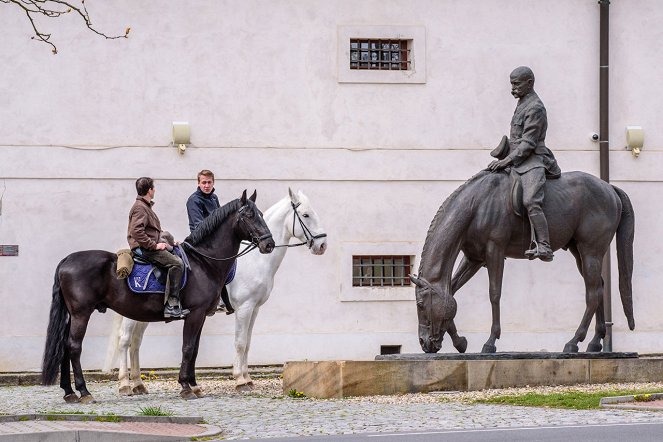 Českem na koňském hřbetu - Kůň pro prezidenta - Kuvat elokuvasta