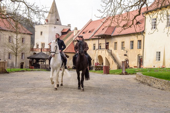 Českem na koňském hřbetu - Kůň pro prezidenta - Filmfotos