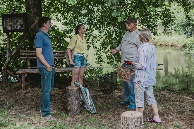 Osada - Epizoda 7 - Filmfotos - Martin Myšička, Jana Kotrbatá, Pavel Nový