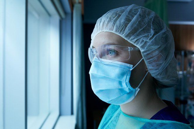 Nurses - Struck - Photos