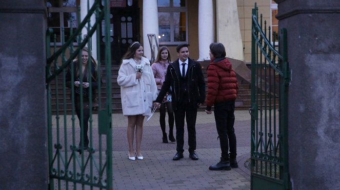 M jak miłość - Episode 61 - Van film - Monika Mielnicka, Krystian Domagała