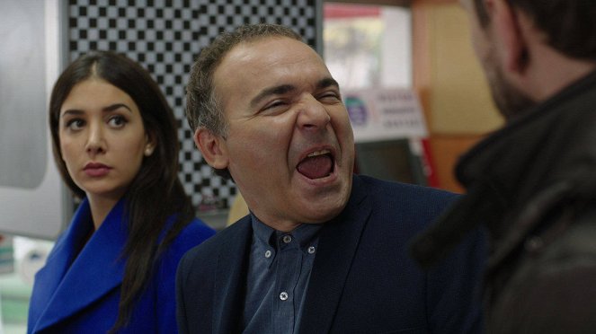 Galip Derviş - Season 3 - Derviş Toplu Terapiye Gidiyor - Van film