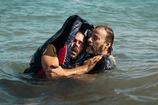 Mediterraneo: The Law of the Sea - Photos - Eduard Fernández