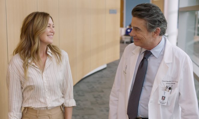 Grey's Anatomy - Die jungen Ärzte - Season 18 - Mit anderen Augen - Filmfotos - Ellen Pompeo, Peter Gallagher