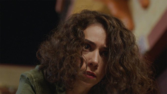 Ver Elini Aşk - Episode 3 - De la película