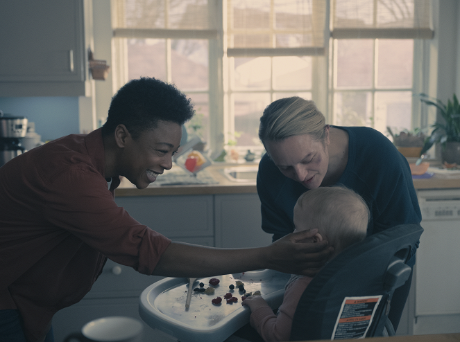Opowieść podręcznej - Home - Z filmu - Samira Wiley, Elisabeth Moss