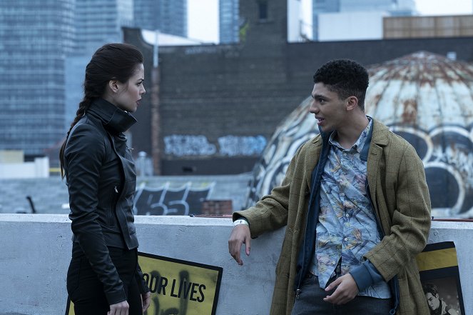 Titans - Volání přichází zevnitř - Z filmu - Conor Leslie, Jay Lycurgo