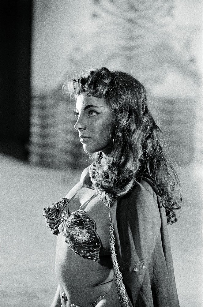 Faaraoitten maa - Kuvat elokuvasta - Joan Collins