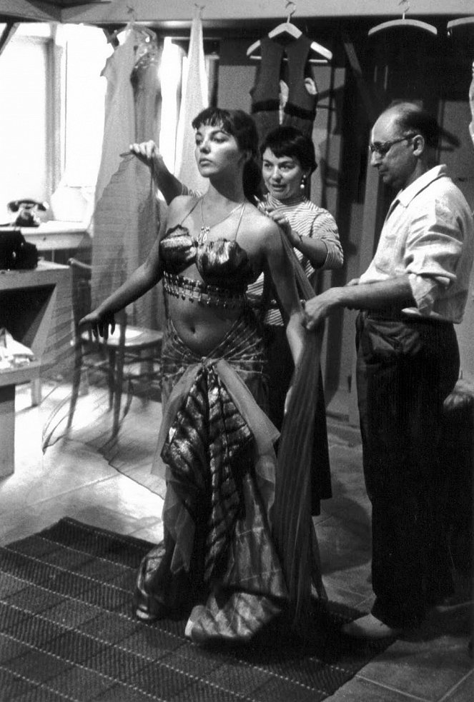 Terre des pharaons - Tournage - Joan Collins