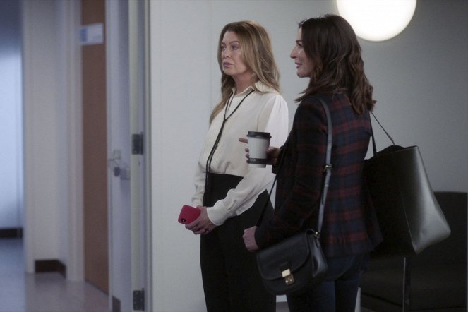 Grey's Anatomy - Die jungen Ärzte - Season 18 - Zukunftsaussichten - Filmfotos - Ellen Pompeo, Caterina Scorsone