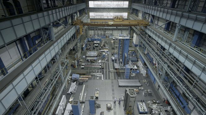 Industrie - Továrna v protektorátu - Kuvat elokuvasta