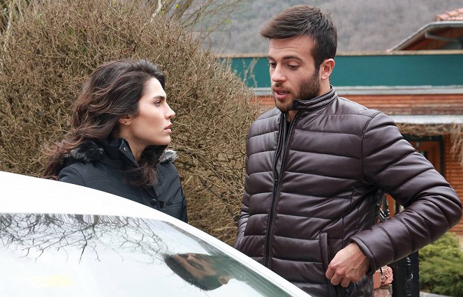 Meryem - Aşk - De la película - Serenay Aktaş, Kenan Acar