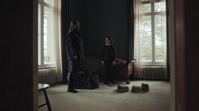 Mysterium - Episode 1 - Filmfotos - Charlotte Schwab, Timon Joris Holzmann