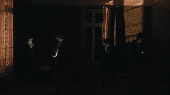 Mysterium - Episode 7 - Filmfotos - Lea Drinda, Johan Korte, Safinaz Sattar, Shadi Eck