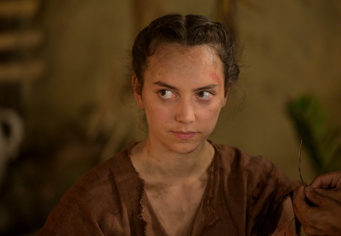 The Outpost - A Throne of Our Own - De la película - Maeve Courtier-Lilley