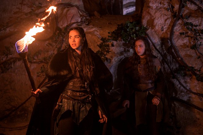 The Outpost - Season 4 - Guardian of the Asterkinj - Z filmu - Jessica Green, Maeve Courtier-Lilley