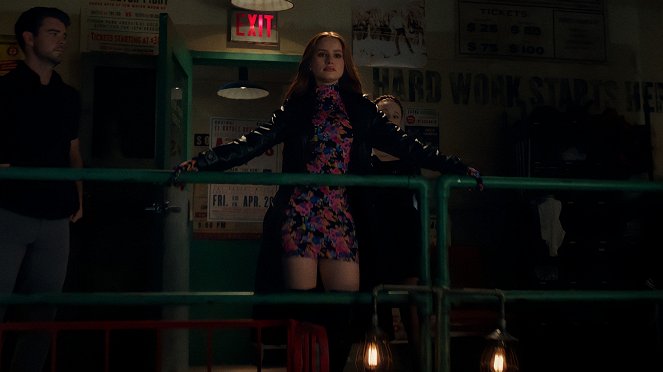 Riverdale - Chapter Ninety-Five: Riverdale: RIP (?) - Photos - Madelaine Petsch