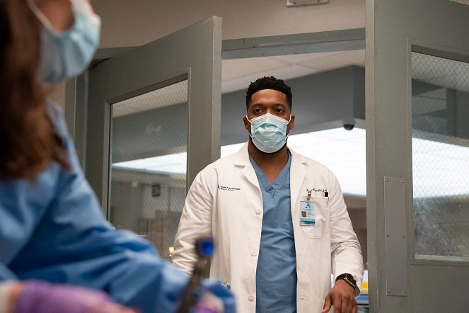 Szpital New Amsterdam - Śmierć zaczyna się na radiologii - Z filmu - Jocko Sims