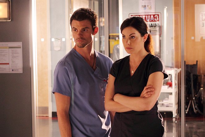 Saving Hope - The Law of Contagion - Van film