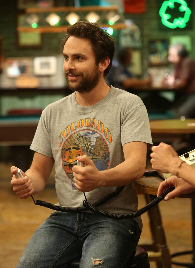 It's Always Sunny in Philadelphia - Mac and Dennis Buy a Timeshare - Do filme - Charlie Day