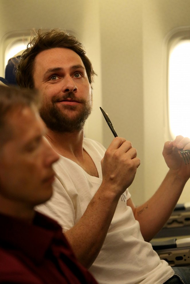 It's Always Sunny in Philadelphia - The Gang Beats Boggs - Photos - Charlie Day