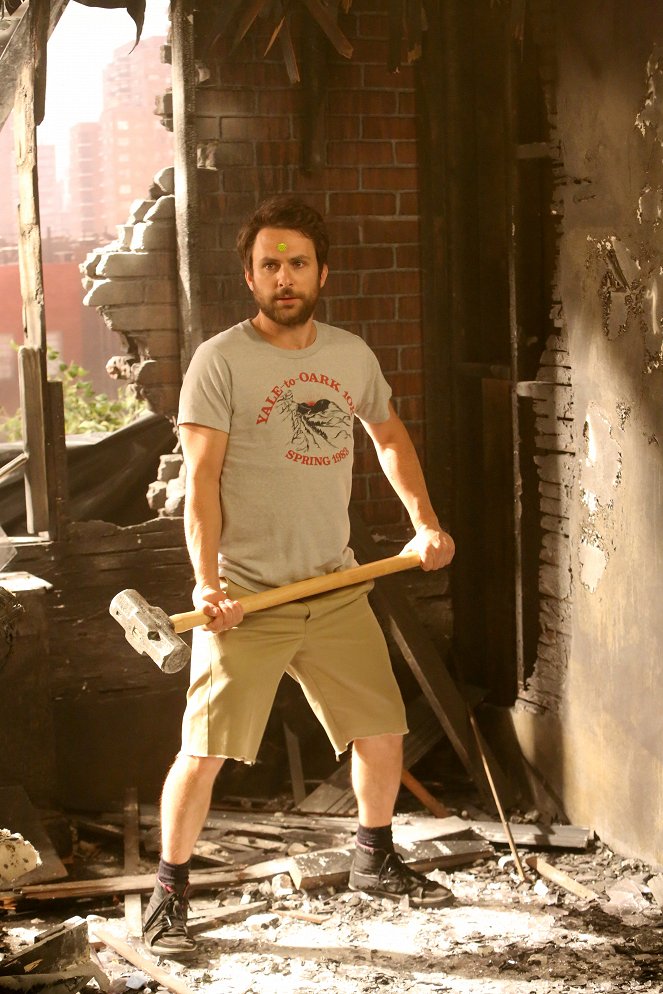 It's Always Sunny in Philadelphia - Season 10 - Ass Kickers United: Mac and Charlie Join a Cult - Van film - Charlie Day