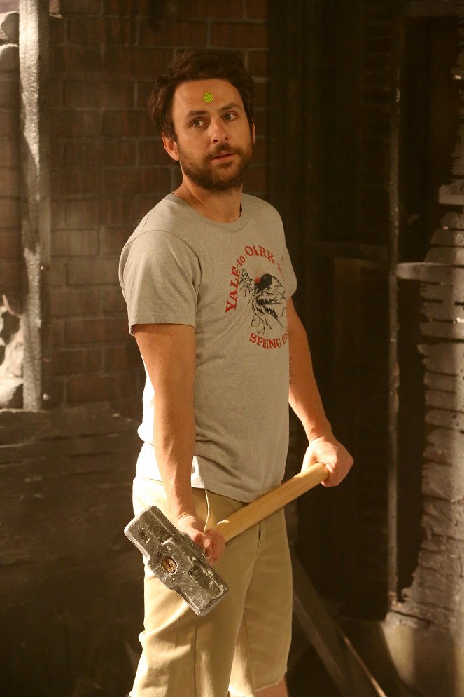 It's Always Sunny in Philadelphia - Season 10 - Ass Kickers United: Mac and Charlie Join a Cult - Photos - Charlie Day