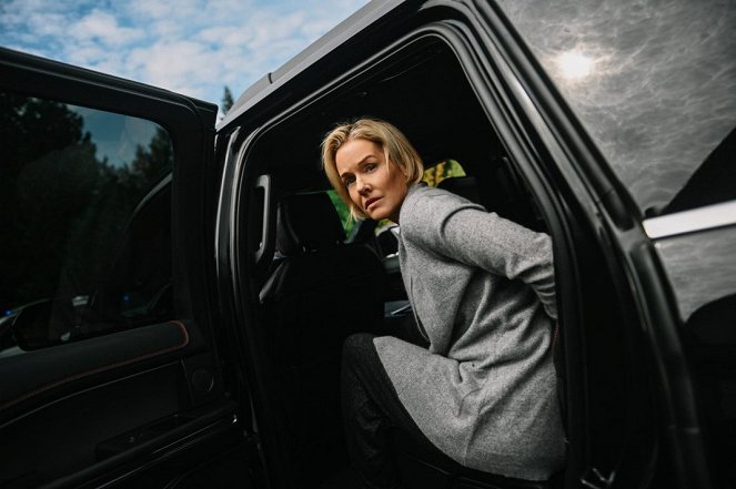 The College Admissions Scandal - Filmfotos - Penelope Ann Miller