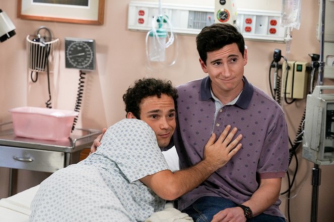 The Goldbergs - Season 9 - An Itch Like No Other - De filmagens - Troy Gentile, Sam Lerner