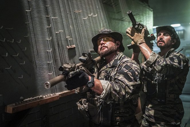 SEAL Team - Season 5 - Trust, but Verify: Part 1 - Filmfotók - A. J. Buckley, Justin Melnick