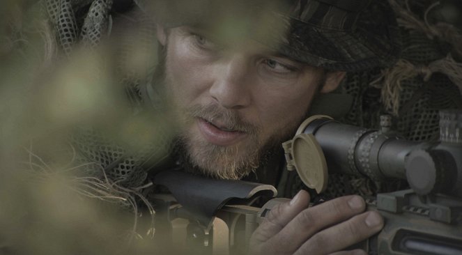 SEAL Team - Trust, but Verify: Part 2 - Z filmu - Max Thieriot