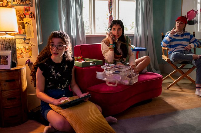 The Baby-Sitters Club - Season 2 - Kristy en de snobs - Van film - Malia Baker, Kyndra Sanchez, Sophie Grace