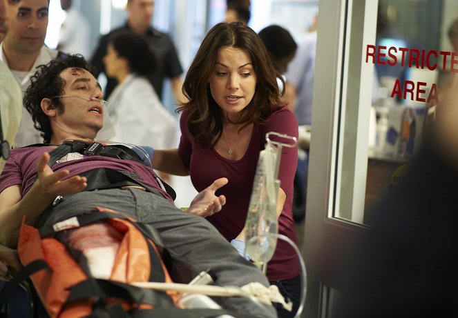 Saving Hope - Season 2 - I Watch Death - Photos