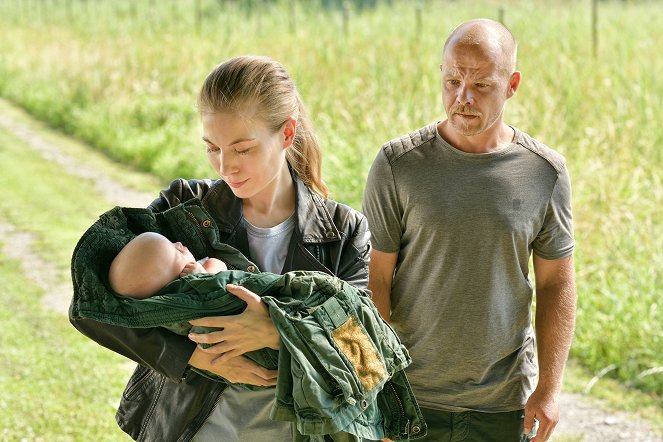 Die Toten vom Bodensee - Der Seelenkreis - Filmfotos - Nora von Waldstätten, Matthias Koeberlin