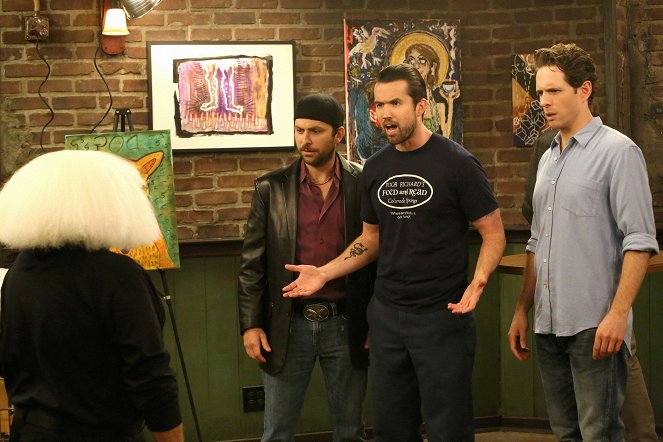 It's Always Sunny in Philadelphia - Dee Made a Smut Film - Photos - Charlie Day, Rob McElhenney, Glenn Howerton