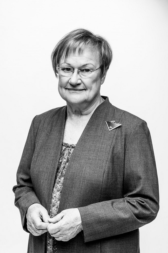 Politiikka-Suomi - Pulinat pois - Promóció fotók - Tarja Halonen