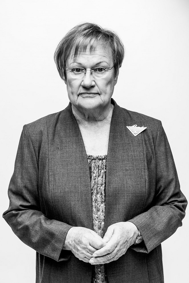 Politiikka-Suomi - Pulinat pois - Promóció fotók - Tarja Halonen