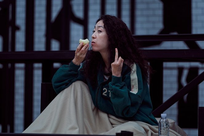 Ojingeo geim - DIE VIPS - Filmfotos - Joo-ryung Kim