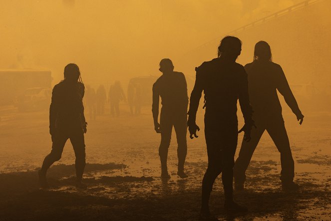 Fear the Walking Dead - The Beacon - Photos