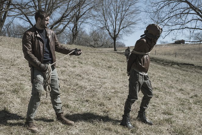 The Walking Dead: Nowy Świat - Punkt oparcia - Z filmu - Nico Tortorella