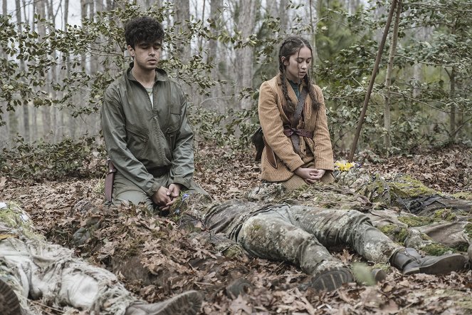 The Walking Dead: Mi vagyunk a világvége - Exit Wounds - Filmfotók - Abubakr Ali, Madelyn Kientz